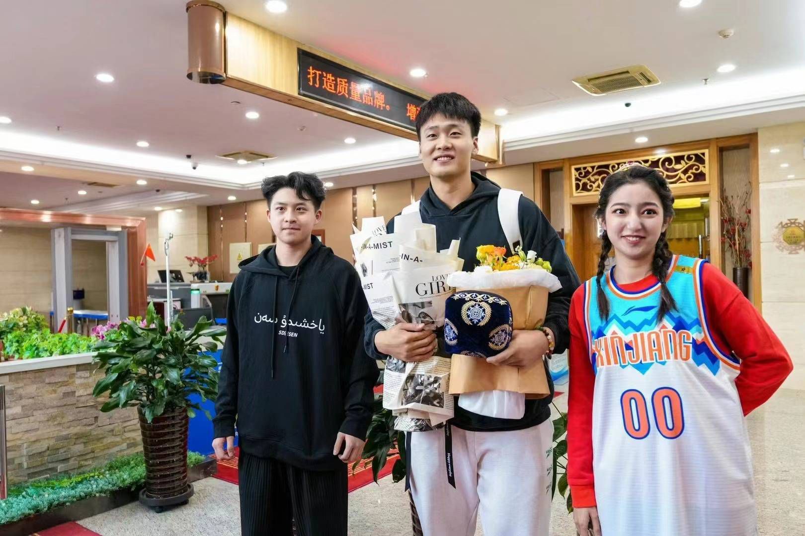 杰伦-布朗23投14中得到30分9板2帽拼到6犯离场今日NBA季中锦标赛，凯尔特人112-122不敌步行者。